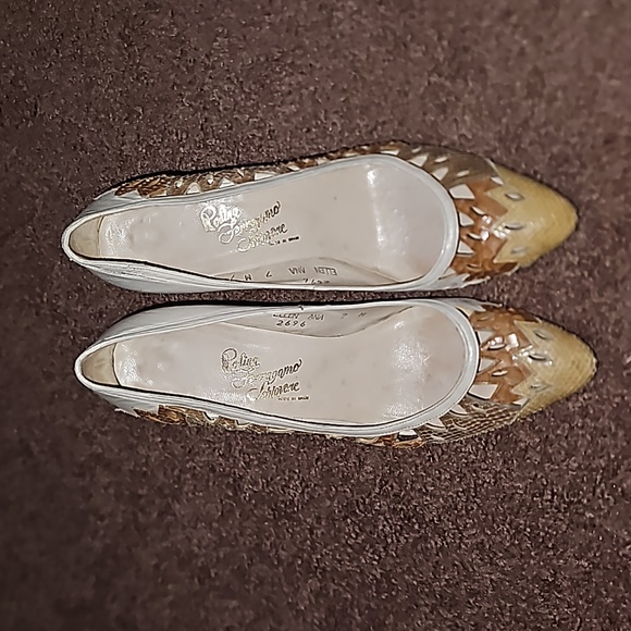 Rodina Ferragamo Schiavone heels size 7 - Picture 2 of 13